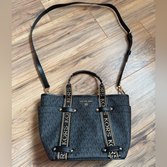 Michael Kors Maeve Small Black Monogram Tote Bag - Picture 5 of 15